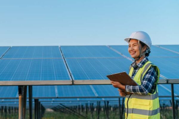 women in India's clean energy transition