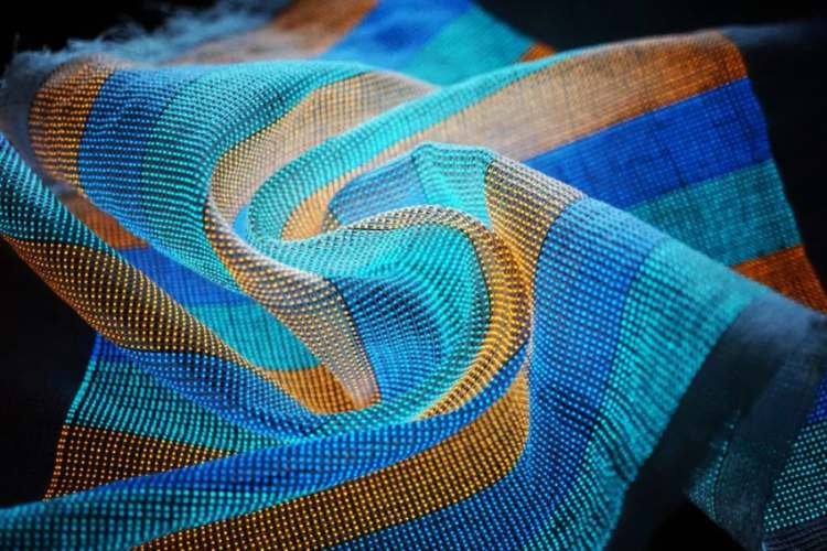 Electrogenic textiles quest