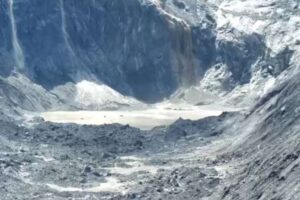 Gyirong glacier collapse