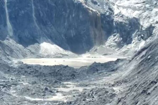 Gyirong glacier collapse